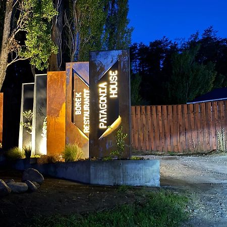 Hotel Patagonia House Coyhaique Exterior photo
