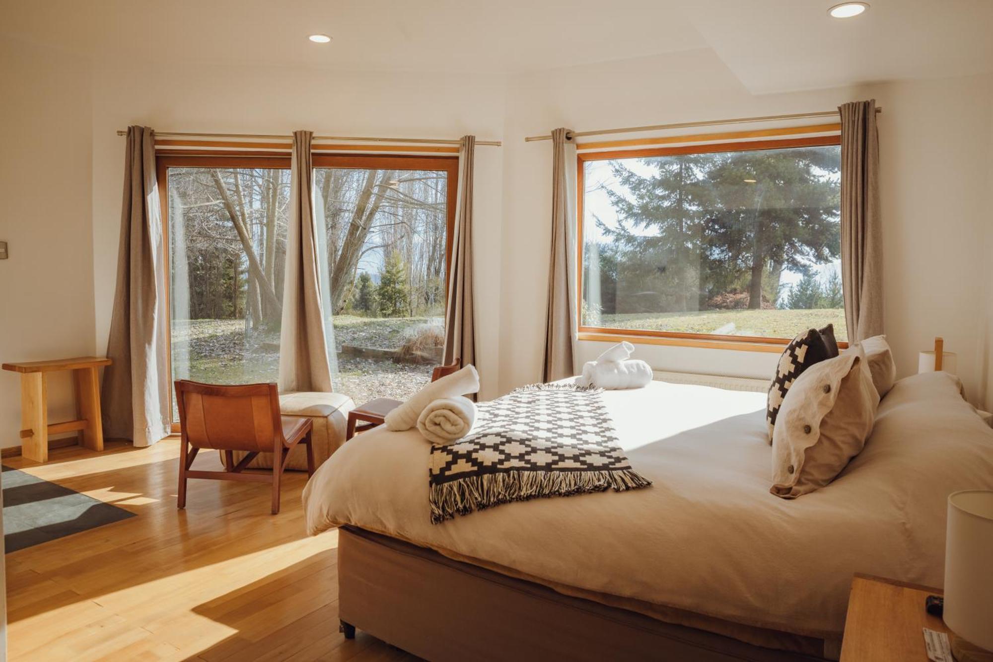 Hotel Patagonia House Coyhaique Exterior photo